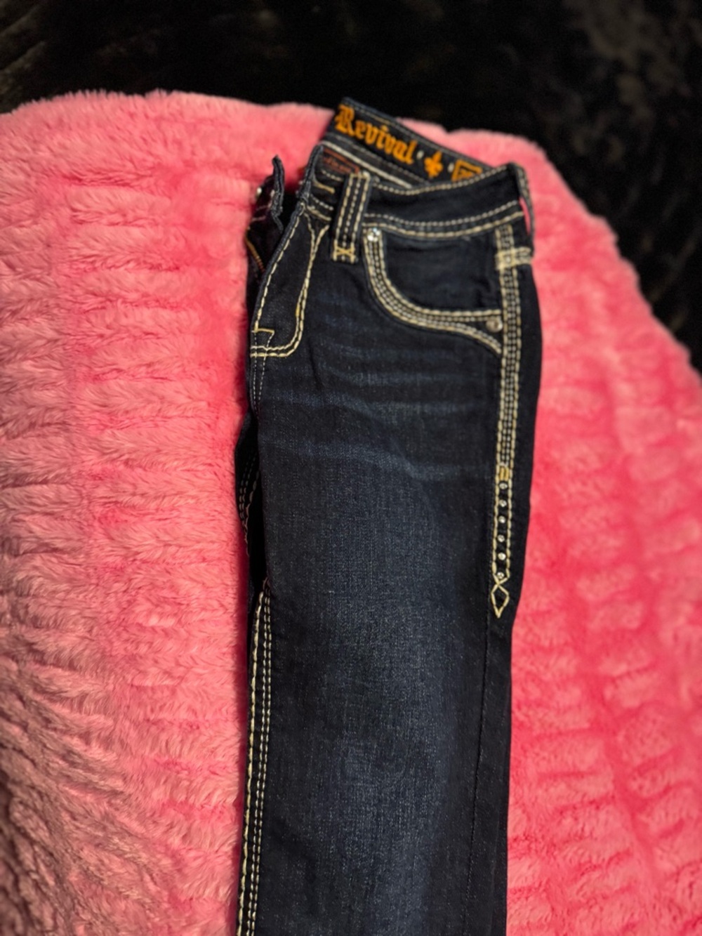 Rock Revival Dark Indigo Skinny Jeans with Cream Embellished Fleur Pockets - Picture 2 of 4